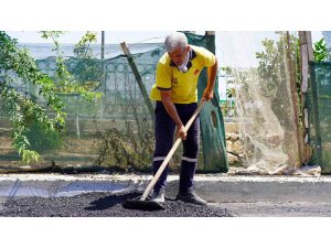 Tarsus’ta 9 mahallede asfalt yama çalışması tamamlandı