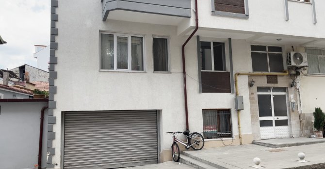 Birlikte yaşadığı eski eşini boğarak öldüren şahsın ev sahibi yaşananları anlattı: