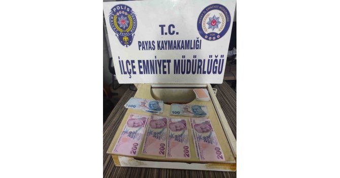 Hatay’da kumar baskını: Para, iskambil kâğıdı ve oyun makinesi ele geçirildi
