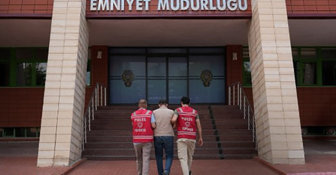 Isparta’da hırsızlık suçundan aranan cezaevi firarisi yakalandı