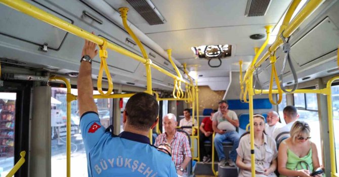 Büyükşehir’in toplu ulaşım araçlarındaki sıkı denetimleri devam ediyor