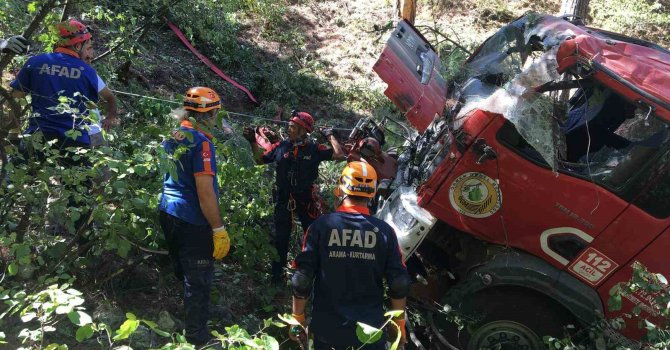 Yangına müdahaleye giden arazöz devrildi: Orman işçisi şehit oldu, 5 yaralı