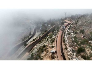 Akdağ eteklerindeki Çeltek Yaylası yolu asfalta kavuşuyor