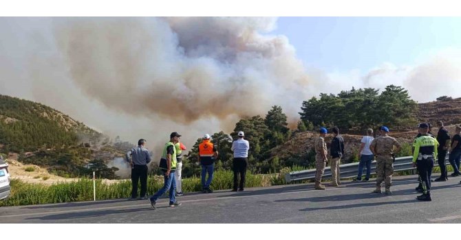 Mersin’deki orman yangını: 5 ilden takviye geldi ekiplerin müdahalesi sürüyor