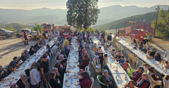 Adana’da orman yangınlarının sönmesi için dualar edildi, kurban kesildi