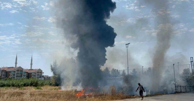 Alanya’da kaynak makinesinden sıçrayan kıvılcım yangına neden oldu