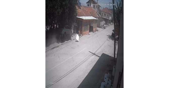 Isparta’da otomobil kıraathaneye daldı: 1 ölü, 1 yaralı