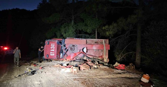 Antalya’da arazöz devrildi: 2 orman işçisi yaralı