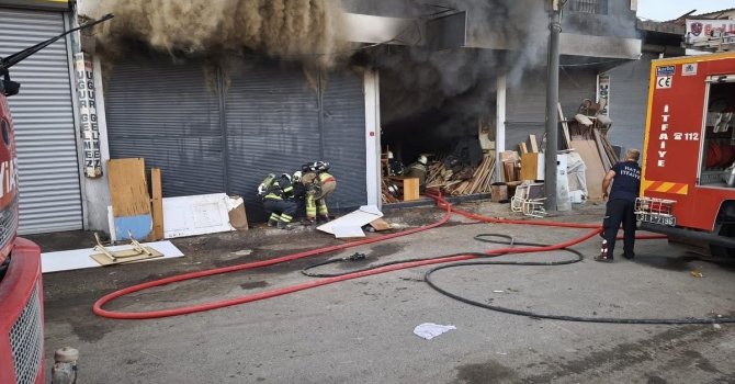 Hatay’da mobilya atölyesinde yangın