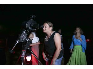 Mersinliler, meteor yağmurunu gözlem şenliğinde izledi