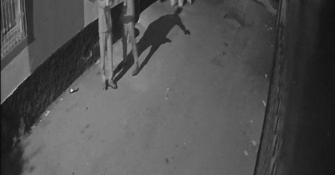 Ev kurşunlayan iki şüpheliden biri yakalandı