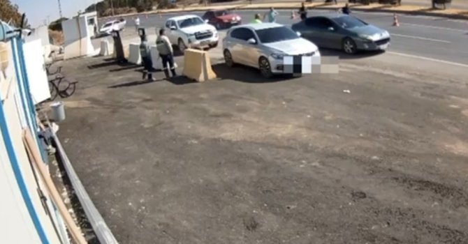 Polise çarpıp kaçtı, 141 gram metamfetamin ele geçirildi