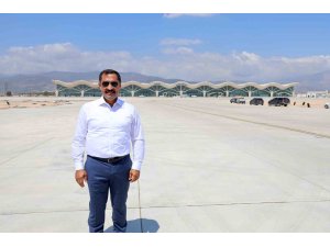 Depremde hasar alan Hatay Havalimanı’ndaki çalışmalarla birlikte ilk yurt dışı uçuş Kıbrıs’a gerçekleşecek