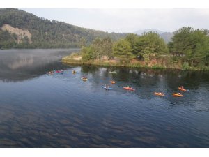 Osmaniye’de sisler içerisinde kano heyecanı