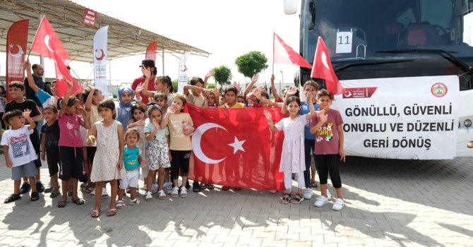 Adana’dan 691 Suriyeli daha ülkesine döndü