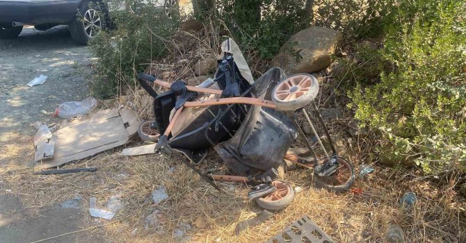 Düğün dönüşü alkollü sürücünün çarptığı bebek arabasında can veren Miran battaniyesiyle defnedildi