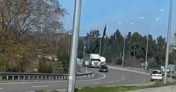 Ana yolda ters yönde ilerleyip dirift atan sürücülere ceza yağdı