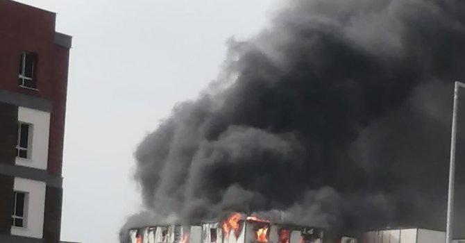 Osmaniye’de inşaat işçilerinin kaldığı konteynerde yangın