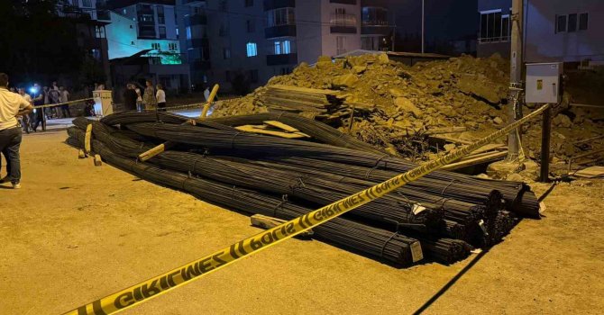 Osmaniye’de tırdaki demirler motosikletin üzerine devrildi: 2 yaralı