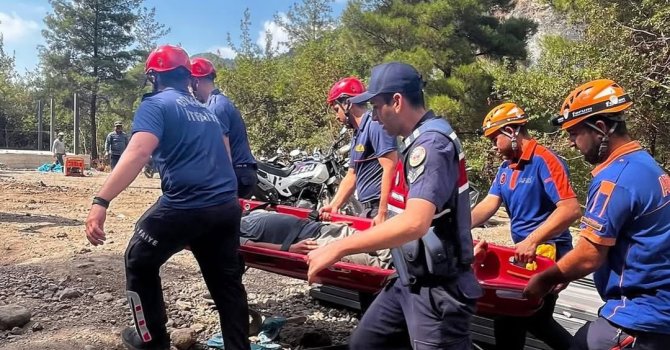 Osmaniye’de Sarısu Şelalesi’nde yaralanan vatandaş kurtarıldı