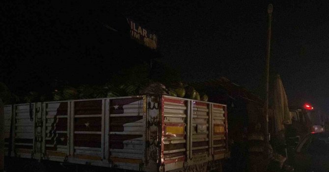 Şofbenden çıkan yangında alevler iş yerini sardı