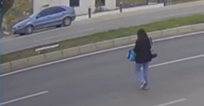 Telefona bakarken otomobilin çarptığı genç kız, 5 ay sonra hayatını kaybetti