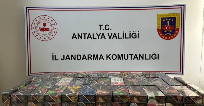 Kaş’ta 22 kilo kaçak nargile tütünü ele geçirildi