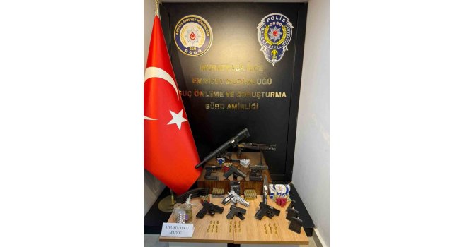 Antalya’da helikopter destekli şafak operasyonu: Çok sayıda silah ve mühimmat ele geçirildi