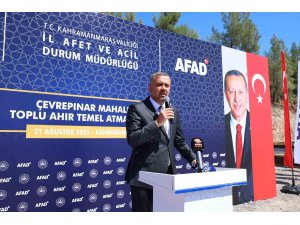 Başkan Toptaş; "Yeniden inşa sürecini binalardan ibaret görmedik"