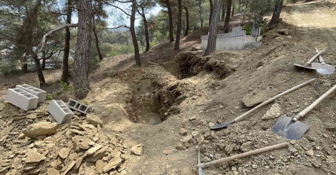 Hatay’da düğün yolunda feci kaza: Anne ve kızı yan yana toprağa verildi