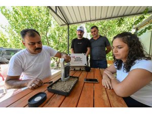 Mersin’de üreticiye toprak analiz cihazı desteği