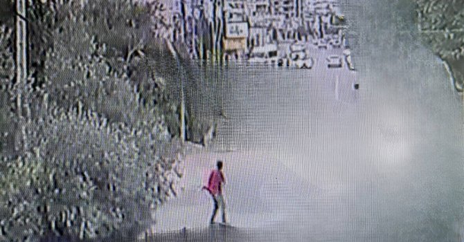 Pompalı tüfekle mahalleliye korku dolu anlar yaşattı