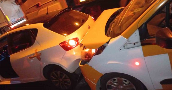 Osmaniye’de tünelde zincirleme kaza: 2 yaralı