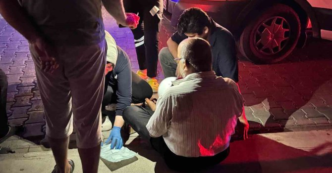 Otomobil ile çarpışan motosikletli yaralandı