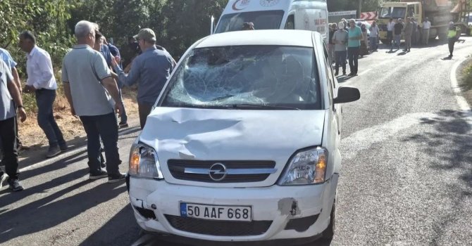 Cenazeye gidenlere otomobilin çarptığı kazada ölü sayısı 2’ye yükseldi
