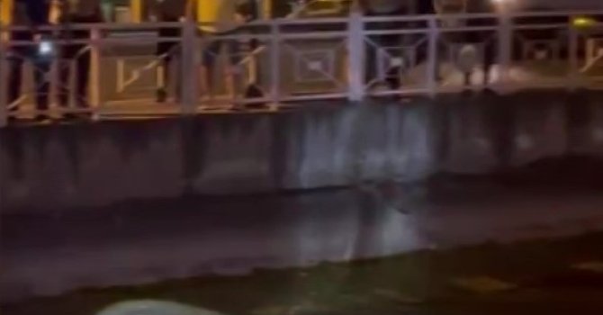 Uygulamaya girmemek için kanala atladı, boğulmaktan vatandaşlar kurtardı