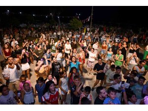 Mersin’de yazın son günleri konserlerle şenlendi