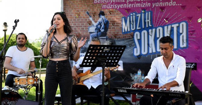 Muratpaşa’dan müzisyenlere destek