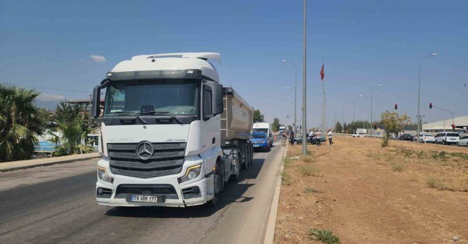 Tırla çarpışan Tofaş’taki 2 kişi yaralandı