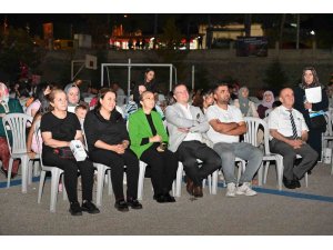 Isparta Belediyesi’nden Dere ve Yenice Mahallelerine sinema keyfi