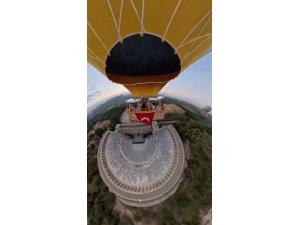 Zafer Bayramı coşkusu Aspendos semalarında balonlarla yaşandı