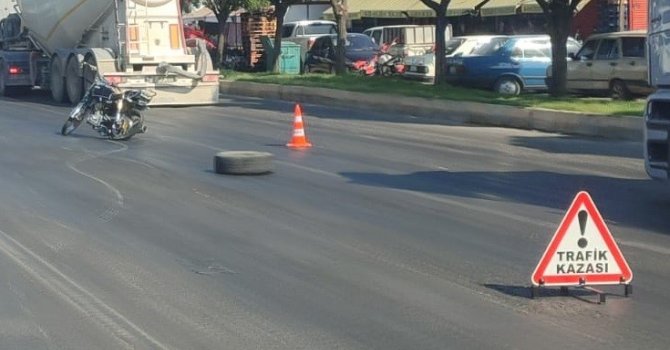 Otomobil ile motosiklet çarpıştı: 1 ölü, 1 yaralı