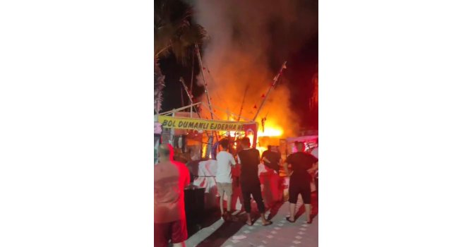 Tatil bölgesindeki lunaparkta yangın
