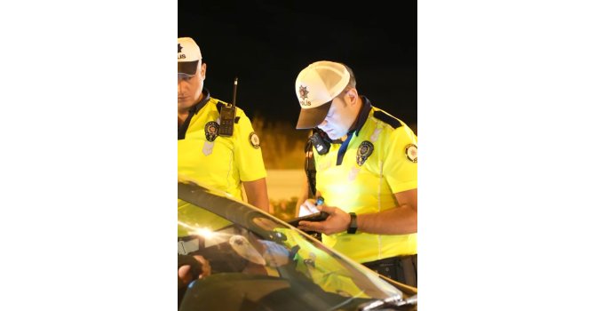 Isparta’da modifiyeli araçlara denetiminde 19 sürücüye ceza uygulandı