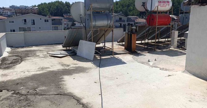 Evde unuttuğu anahtar sonu oldu, çatıdan balkona hortumla inmek isterken hayatını kaybetti