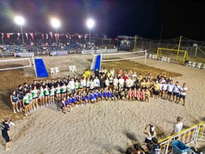 Manavgat Belediyesi Plaj Voleybolu Halk Turnuvası başladı