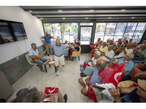Erdemli Emekli Evi türkülerle şenlendi