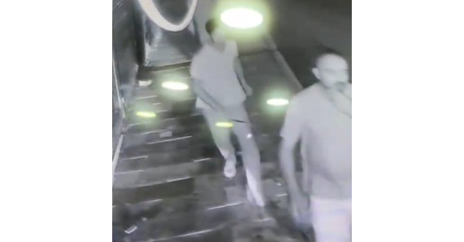 Ölümle biten bıçaklı saldırı güvenlik kamerasına yansıdı