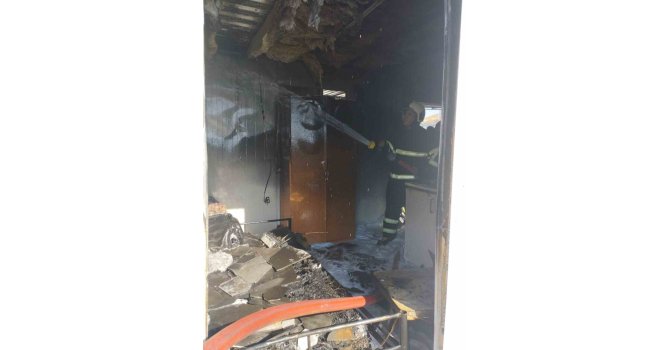 Reyhanlı’da konteyner yangını