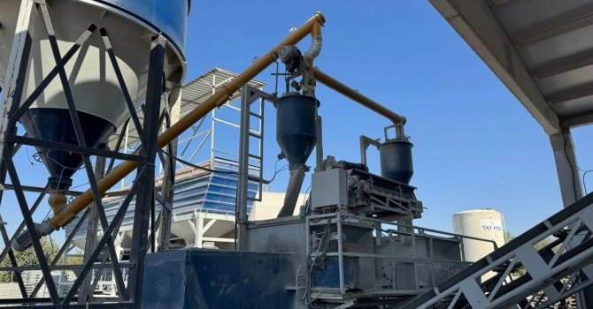 51 yaşındaki fabrika işçisi beton mikserine düşerek can verdi